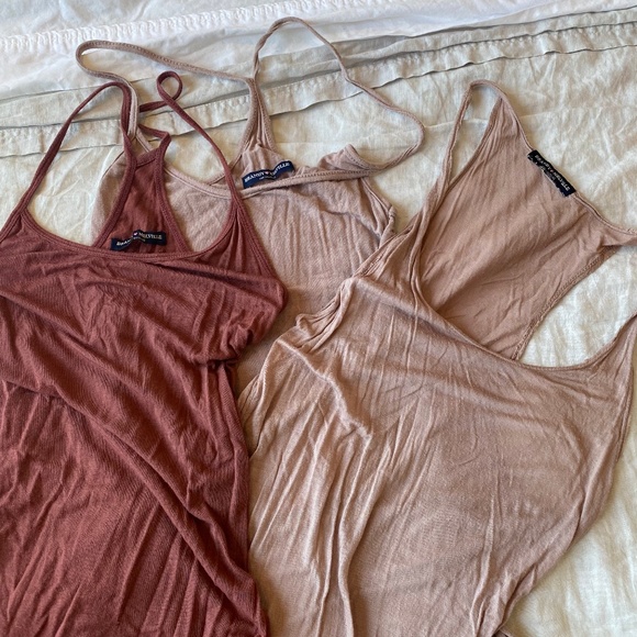 Lot (6) tank tops - Picture 1 of 7